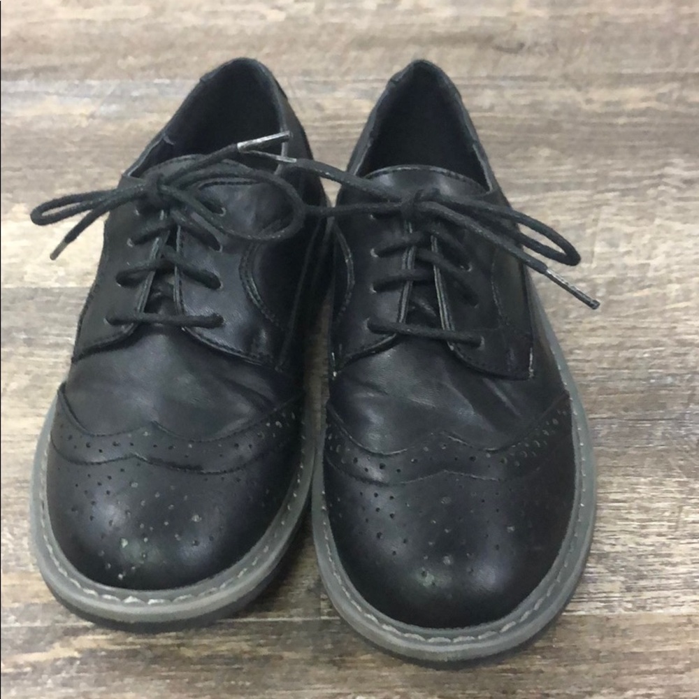 Kenneth Cole reaction boys sz 12 dress shoe black
